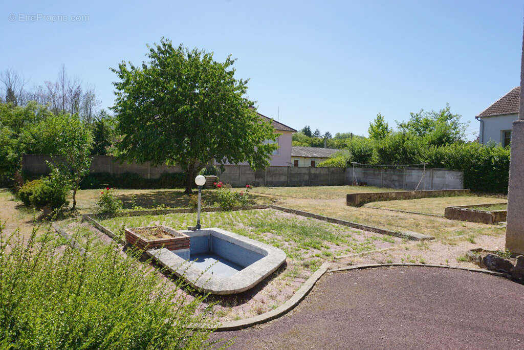 Maison à PARAY-LE-MONIAL