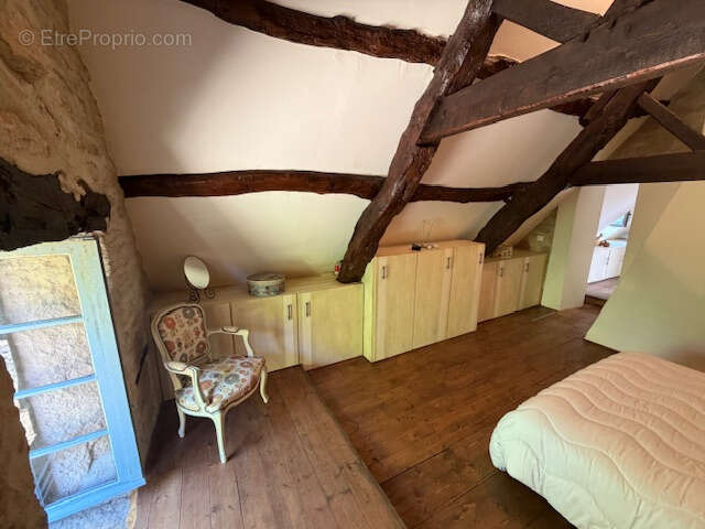 Maison Quercynoise de caractère en TBE sur 2024m2 de terrain boisé - photo 6