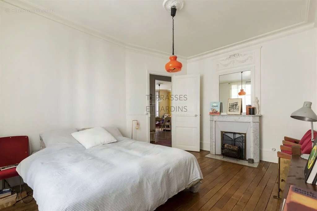 Appartement à PARIS-20E