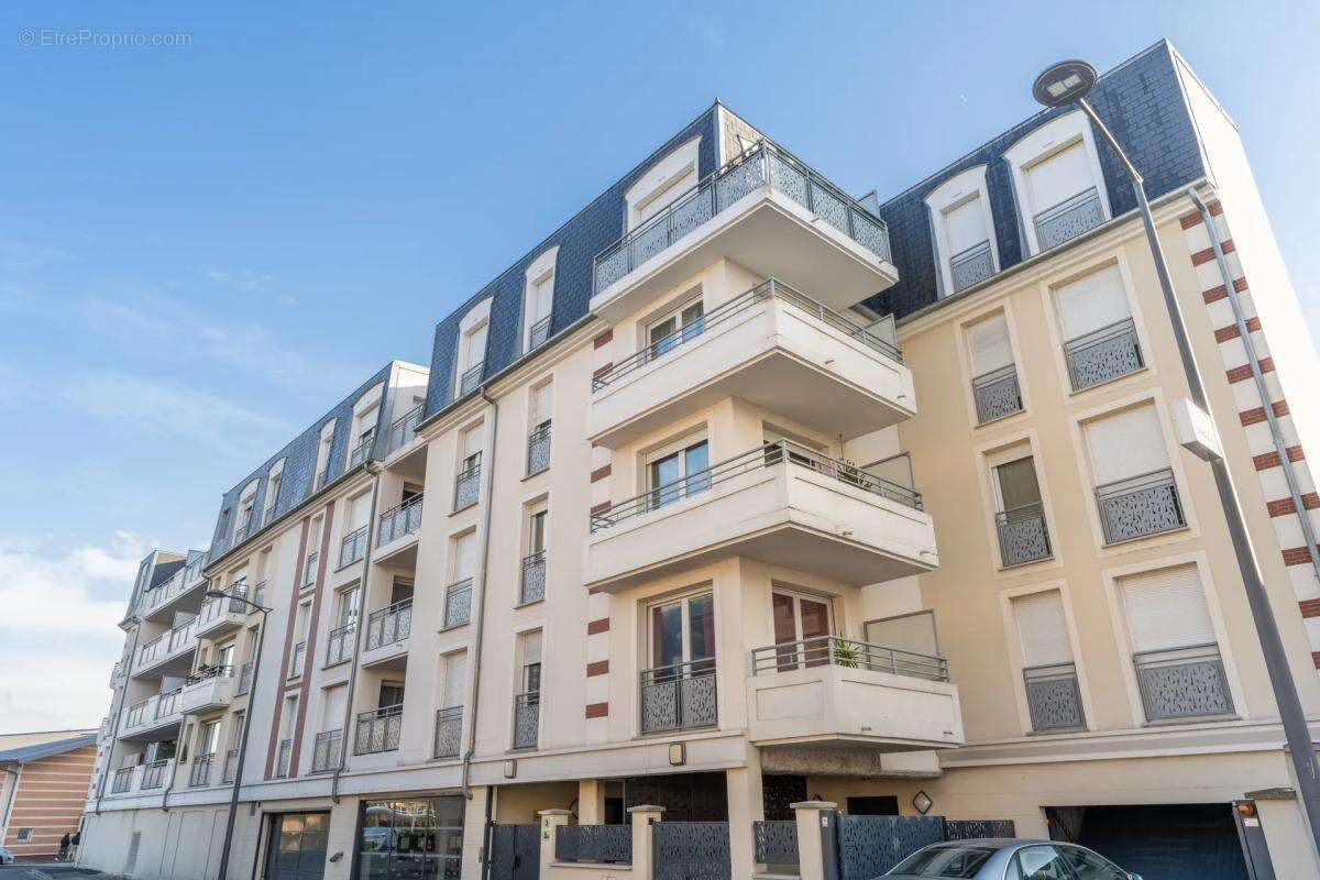 Appartement à PERSAN