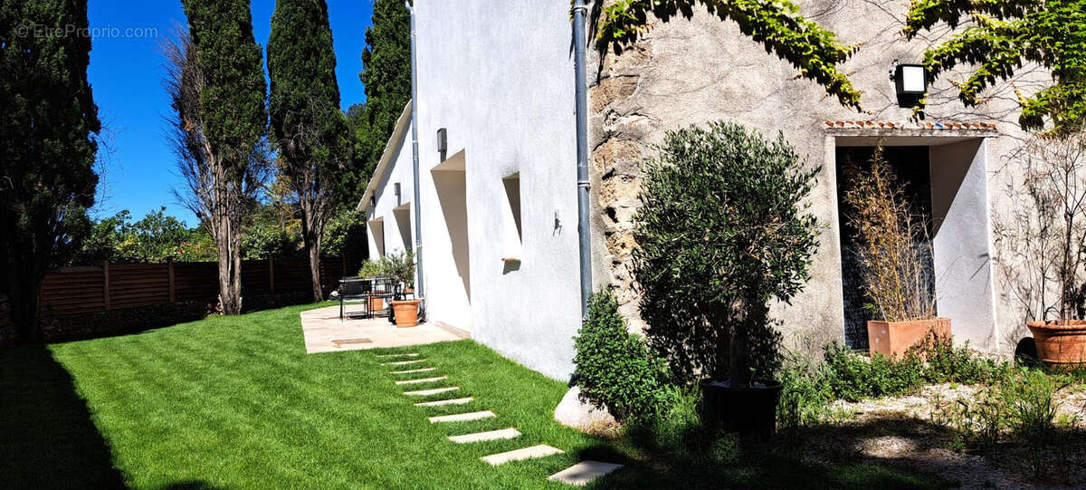 Appartement à LE THOLONET