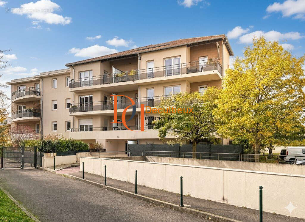 Appartement à CRAPONNE