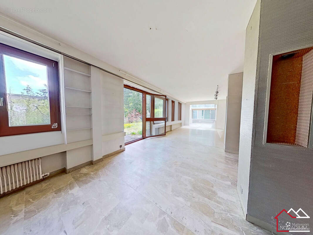 Photo démeublée avec IA - Appartement à VANDOEUVRE-LES-NANCY