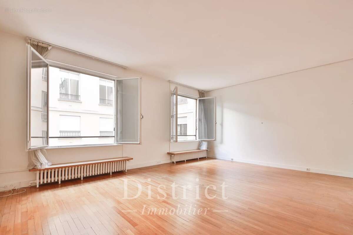 Appartement à PARIS-4E