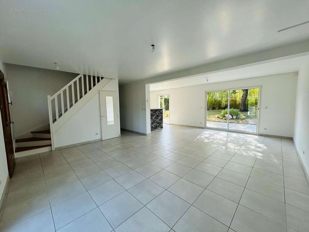 Maison 140 m² à Choisy-Au-Bac  - photo 2
