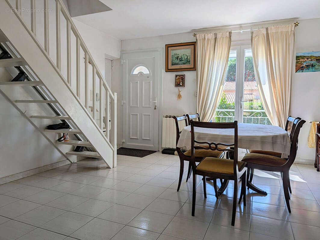 Maison à LA LONDE-LES-MAURES