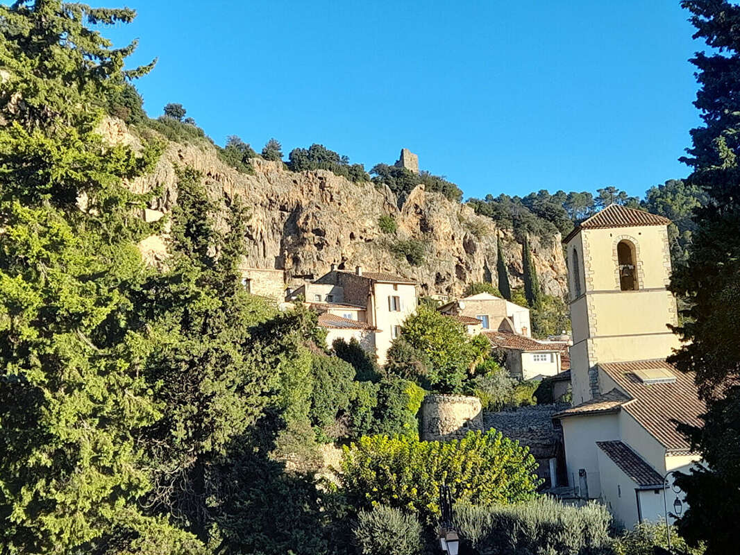 Appartement à COTIGNAC