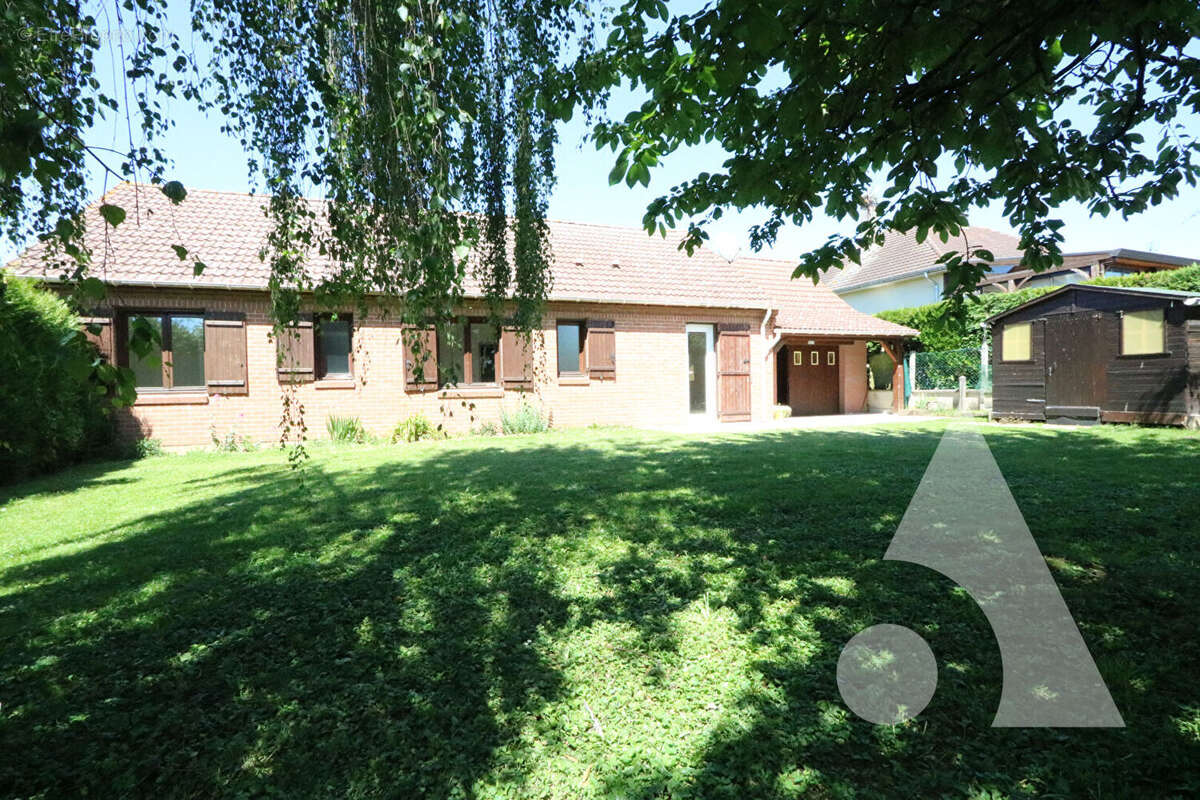 Maison à ESTREES-SAINT-DENIS