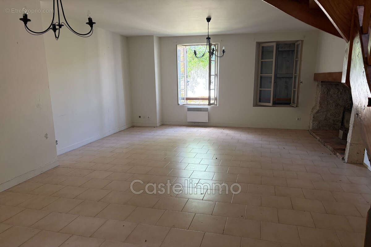 Maison 544 m² à Miramont-De-Quercy  - photo 2
