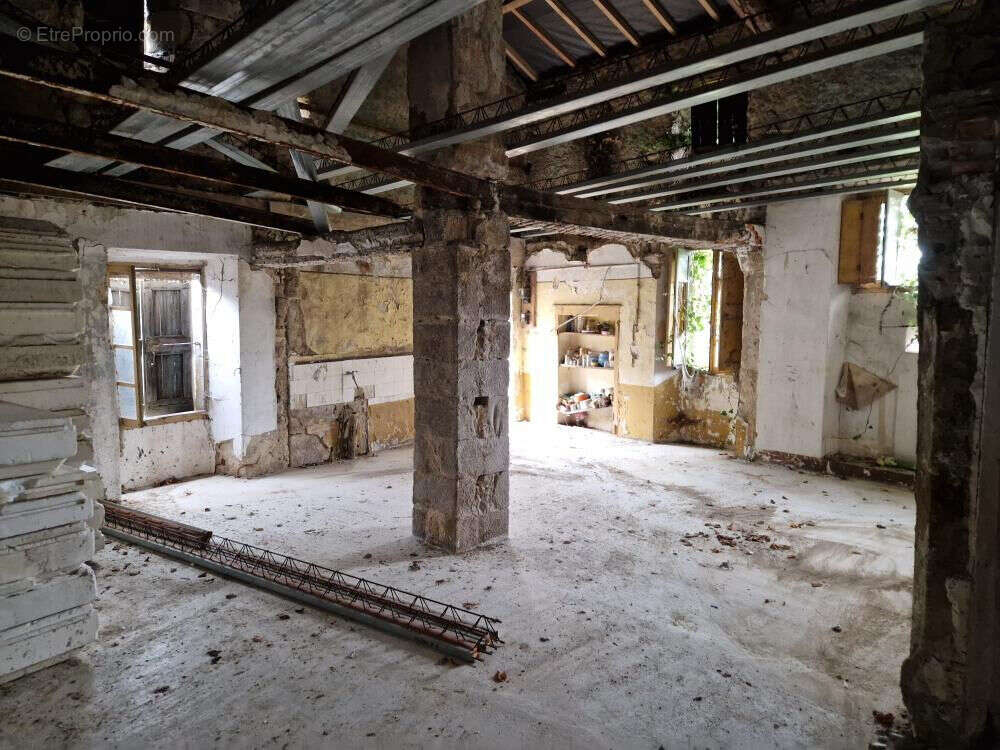 Maison à SAINT-PAUL-LE-JEUNE