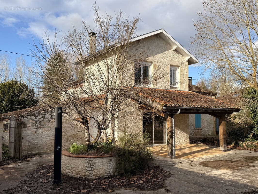 Maison à SAINT-VITE