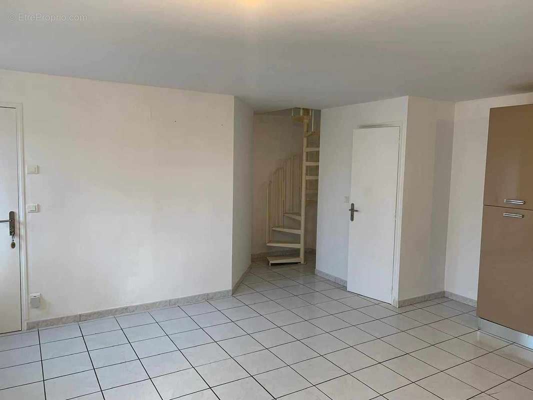 Appartement F2 duplex à 10 min de REIMS - photo 2