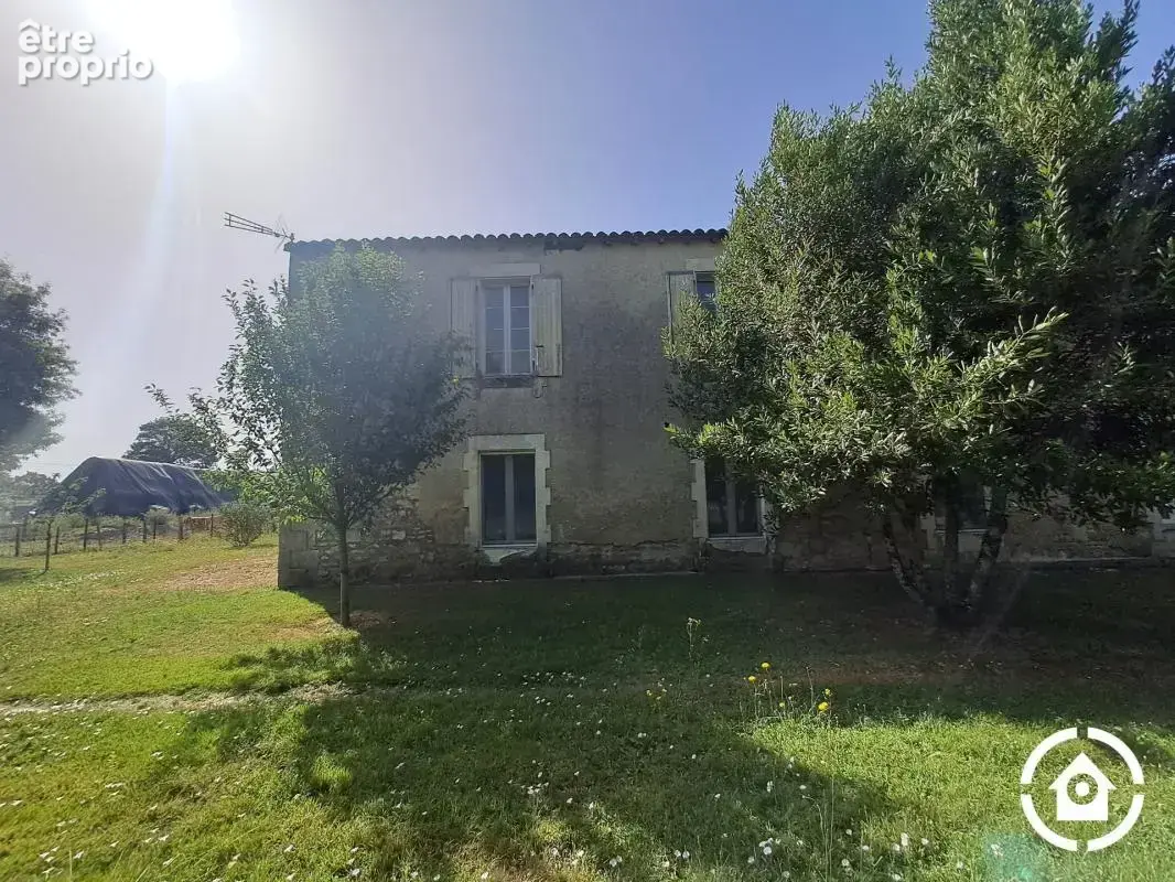 Maison charentaise en pierre - 3 chambres - fort potentiel d'agr - photo 10