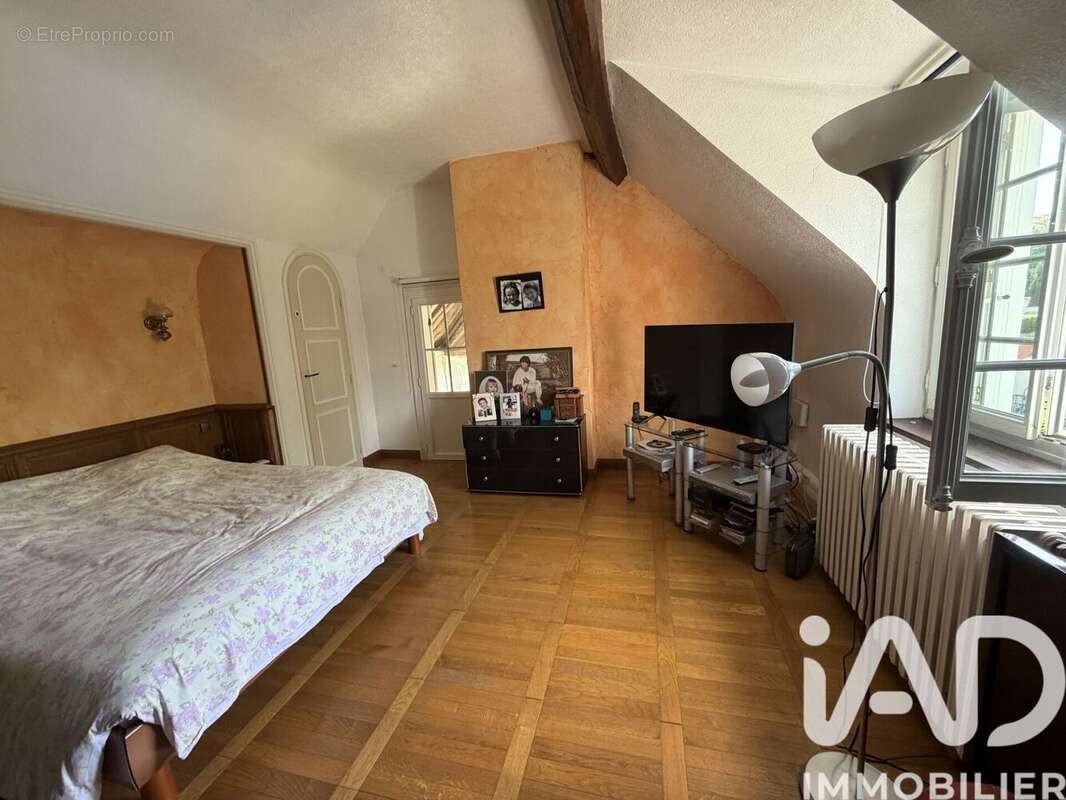 Maison 195 m² à Marville-Moutiers-Brule  - photo 8