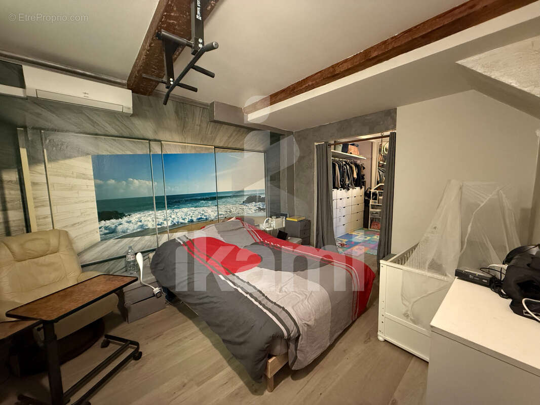 Appartement à CHATEAUNEUF-GRASSE