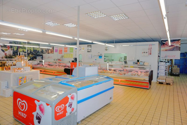 Commerce à PARAY-LE-MONIAL