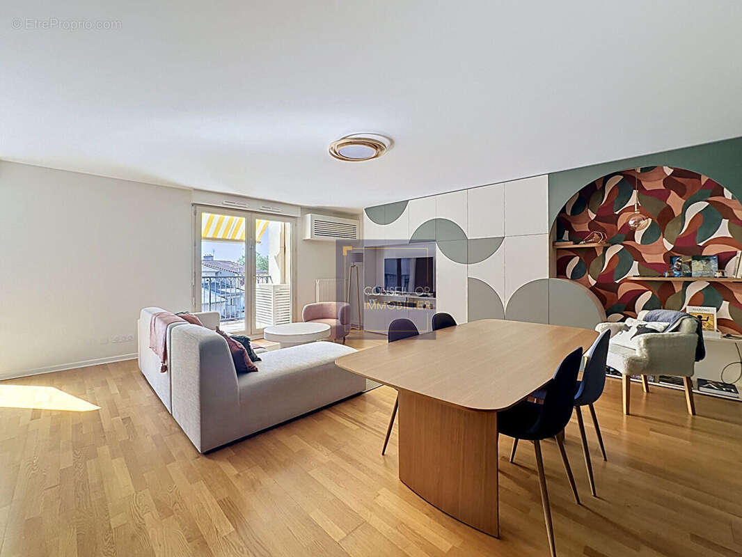 Appartement à SAINT-GENIS-LAVAL