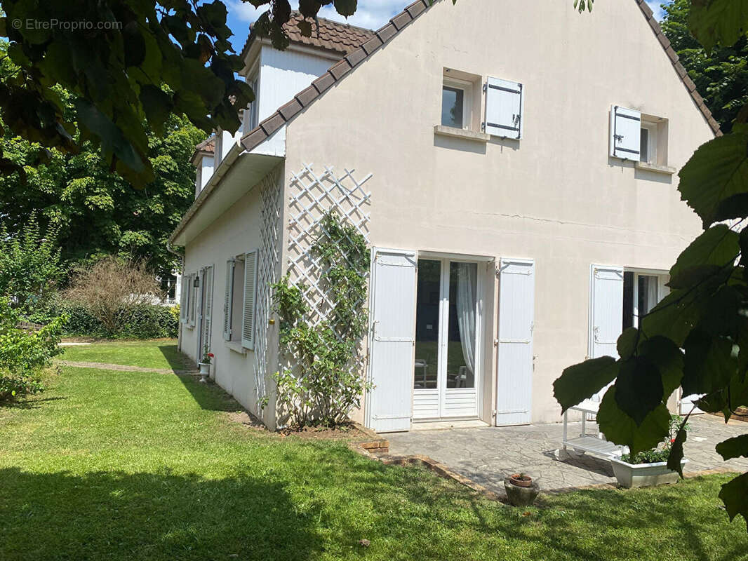 Maison à MAISONS-LAFFITTE