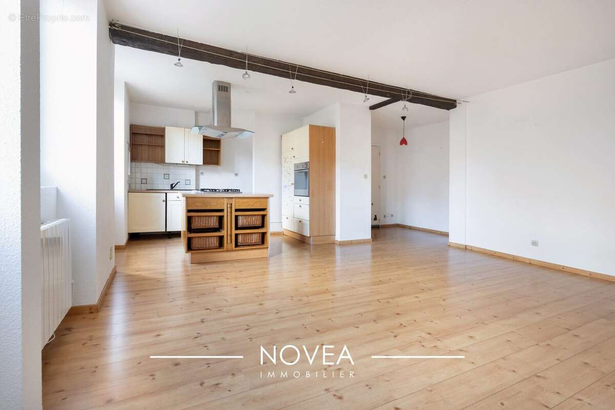 Appartement à SAINT-ETIENNE