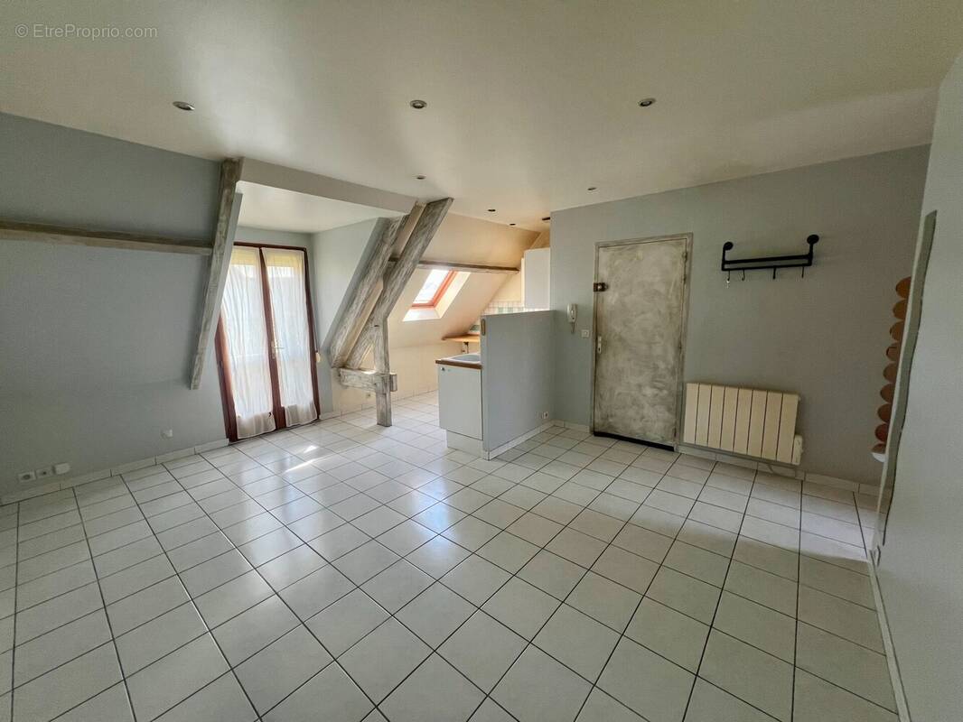 Appartement à VAUGRIGNEUSE