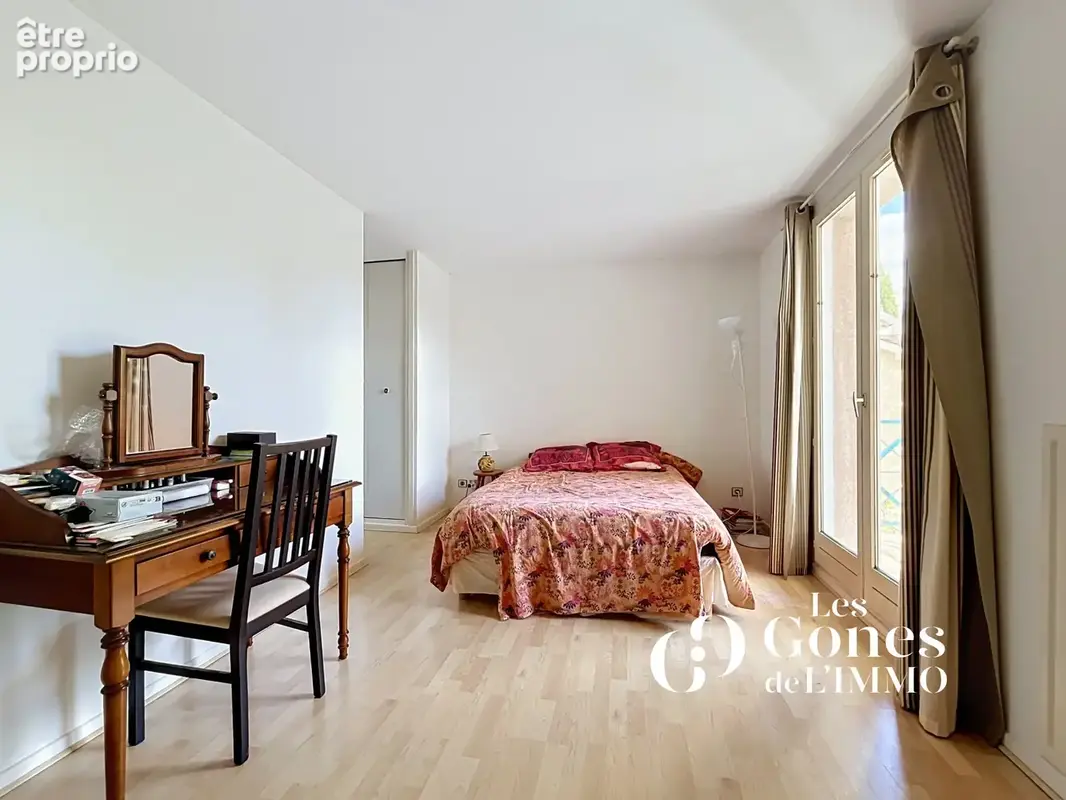 Maison 5 chambres,  familiale au calme   Double garage, sous sol , Secteur Bruissin - photo 9