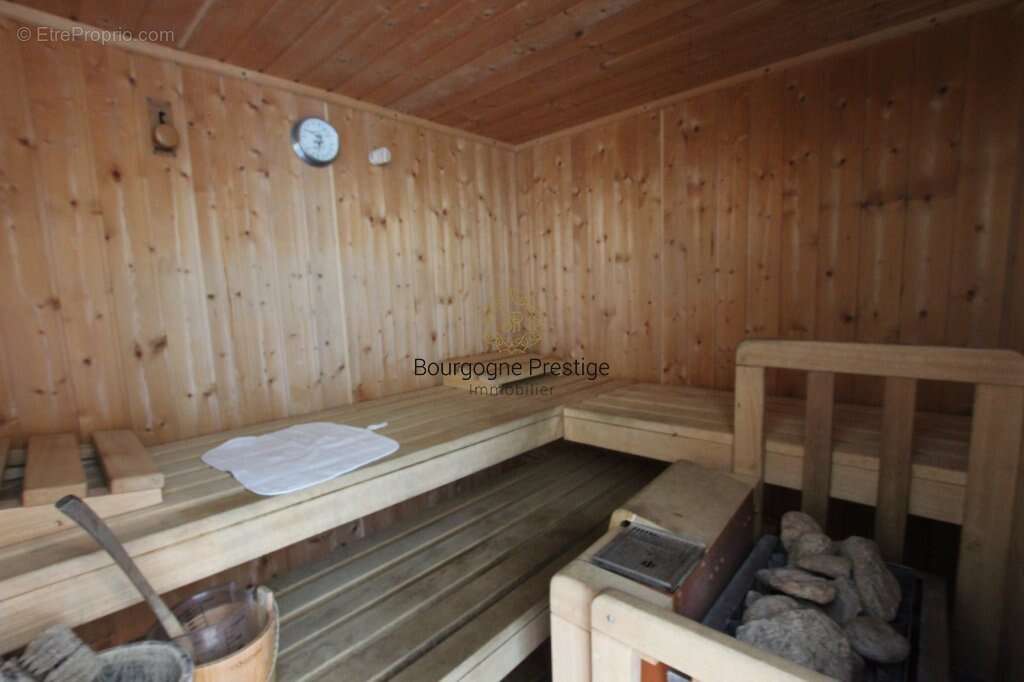 Belle longere des annees 1950 de 174 m² avec dependances, terrain de 3794 m² et mare - photo 23