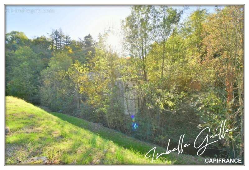 Maison à NERIS-LES-BAINS