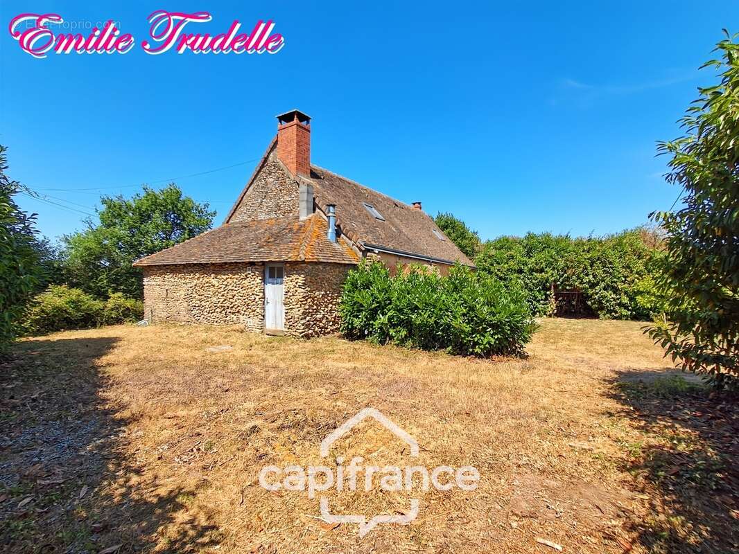  Longère de caractère du XVe siècle à vendre 5 pièces NUILLE LE JALAIS (72)  – 105 m²- 3ch – Terrain de 1 823 m² - photo 14