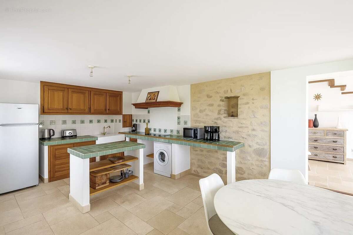 Maison à FORCALQUIER