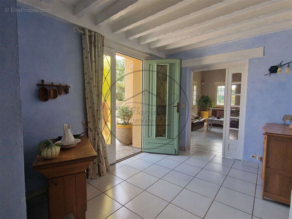 Maison avec piscine dans un environnement privilégié - photo 24