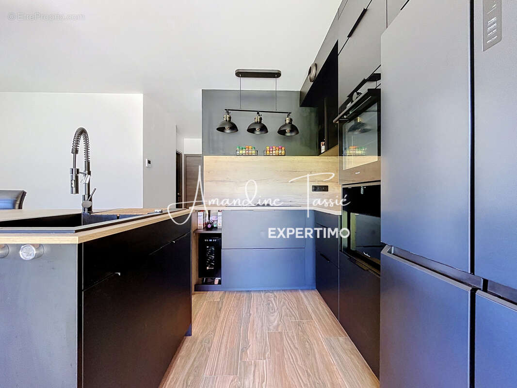 Maison ossature bois haut de gamme avec vue dominante   Classe A   4 chambres   Terrain de 528 m2 - photo 4