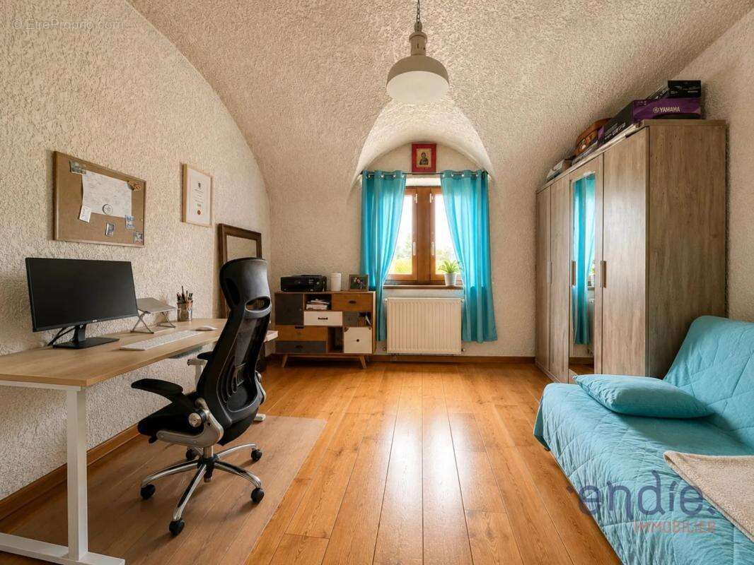 Maison de 6 pièces de 164,16 m² à Chaume-et-Courchamp - photo 6