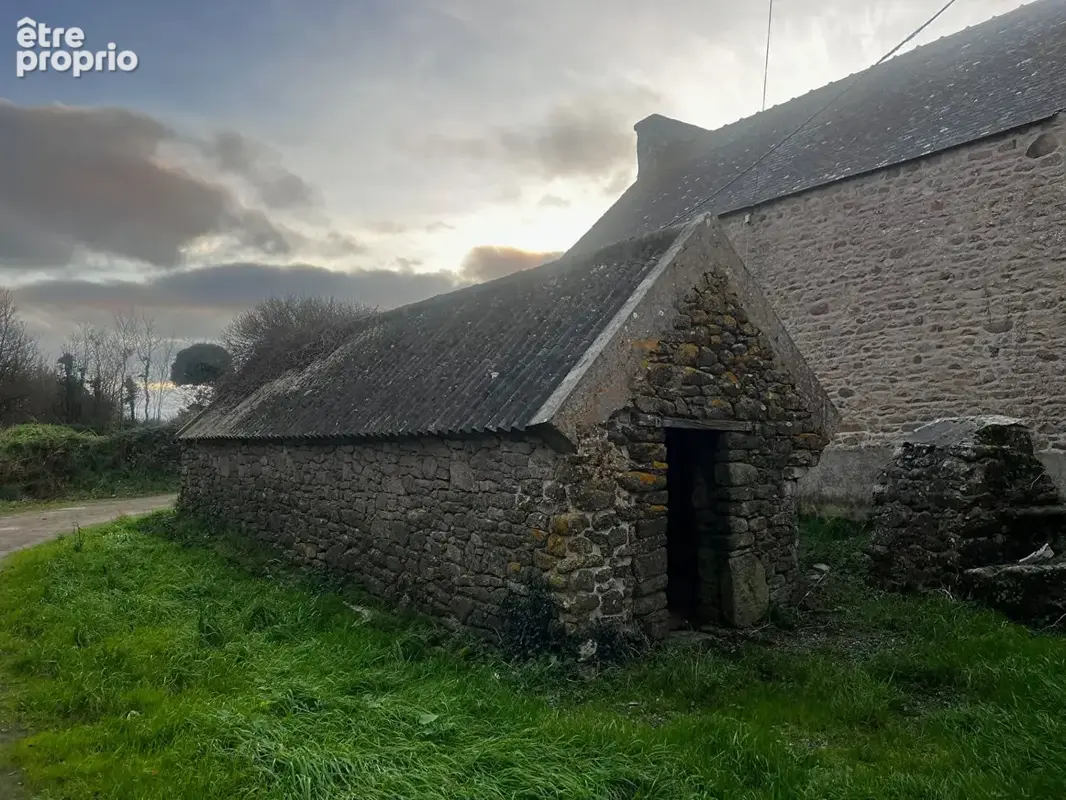 A VENDRE : Corps de ferme à rénover entièrement - LANDUNVEZ - photo 3