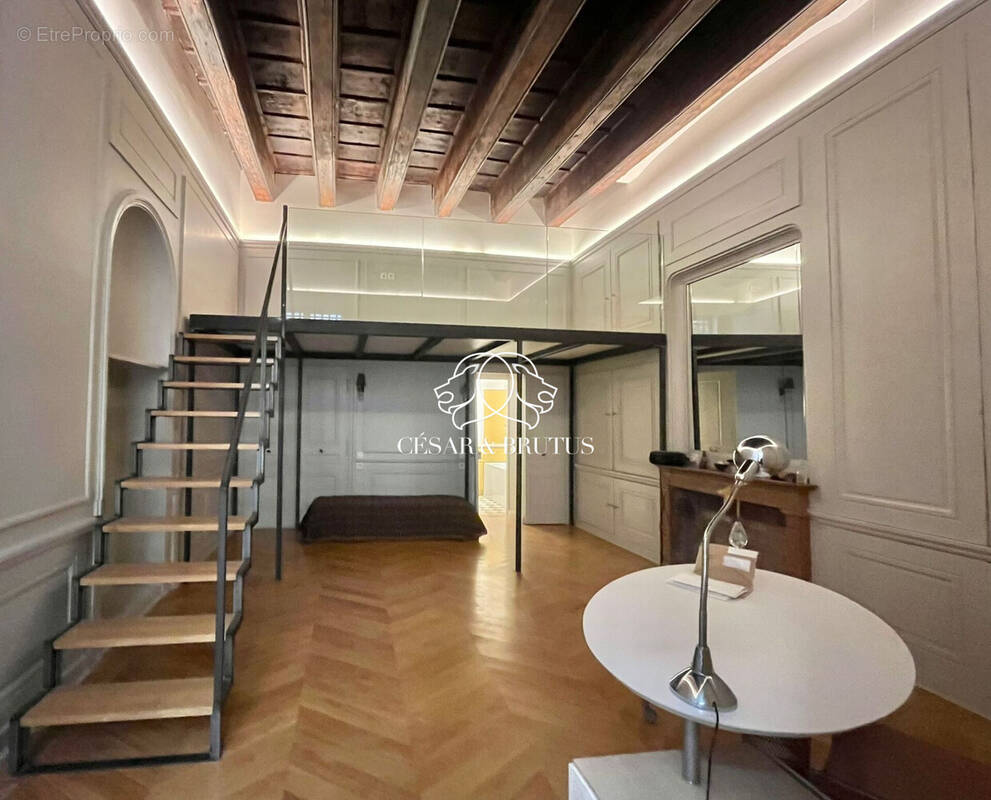 Appartement à LYON-5E