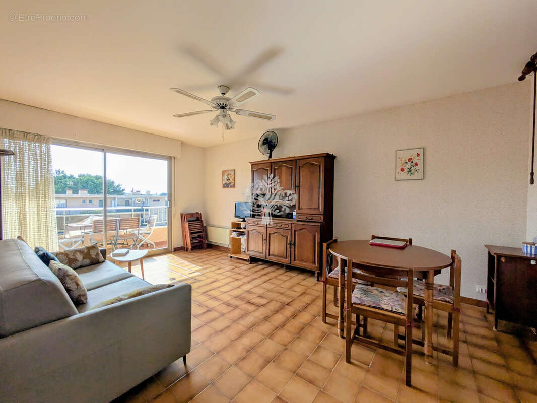 Appartement à SIX-FOURS-LES-PLAGES