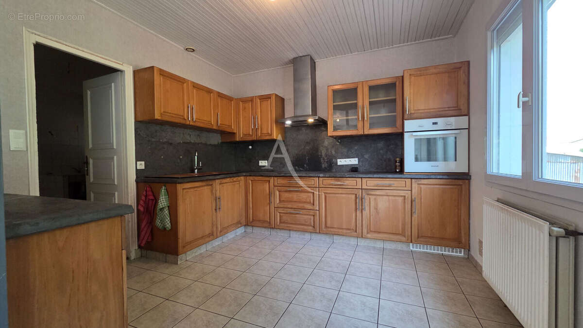 Coup de Coeur Assuré à Commequiers : Maison Familiale avec Grand Jardin Arboré ! - photo 3