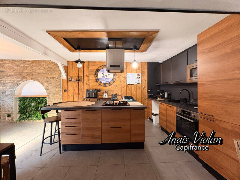 Maison à SAINT-MATHIEU-DE-TREVIERS