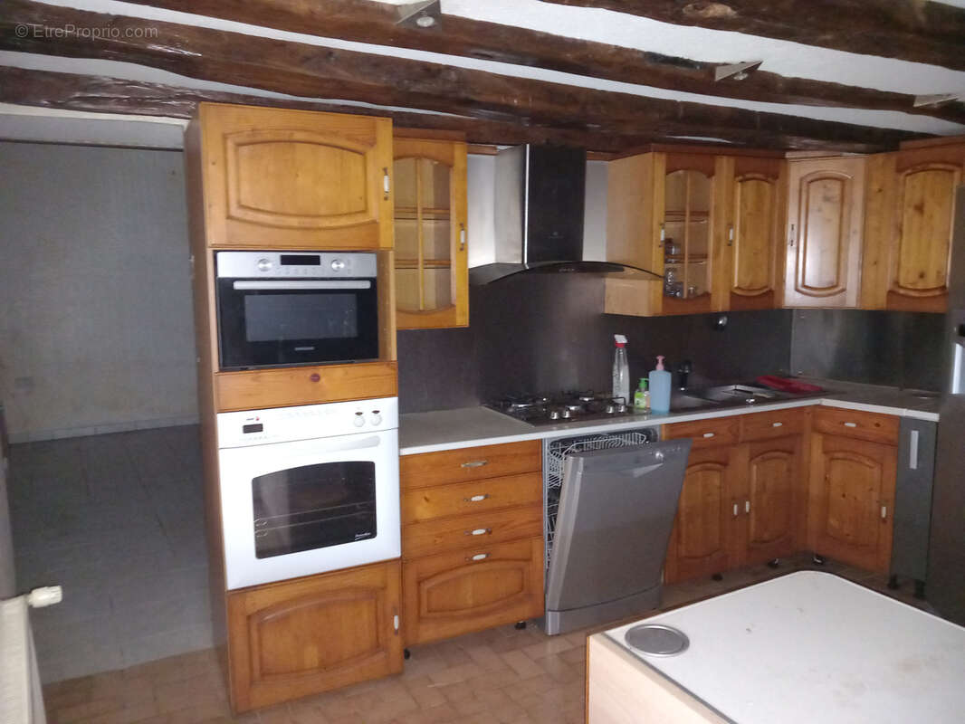 2 maisons à rafraîchir, dépendances, sur 1107m2 avec puits - photo 6