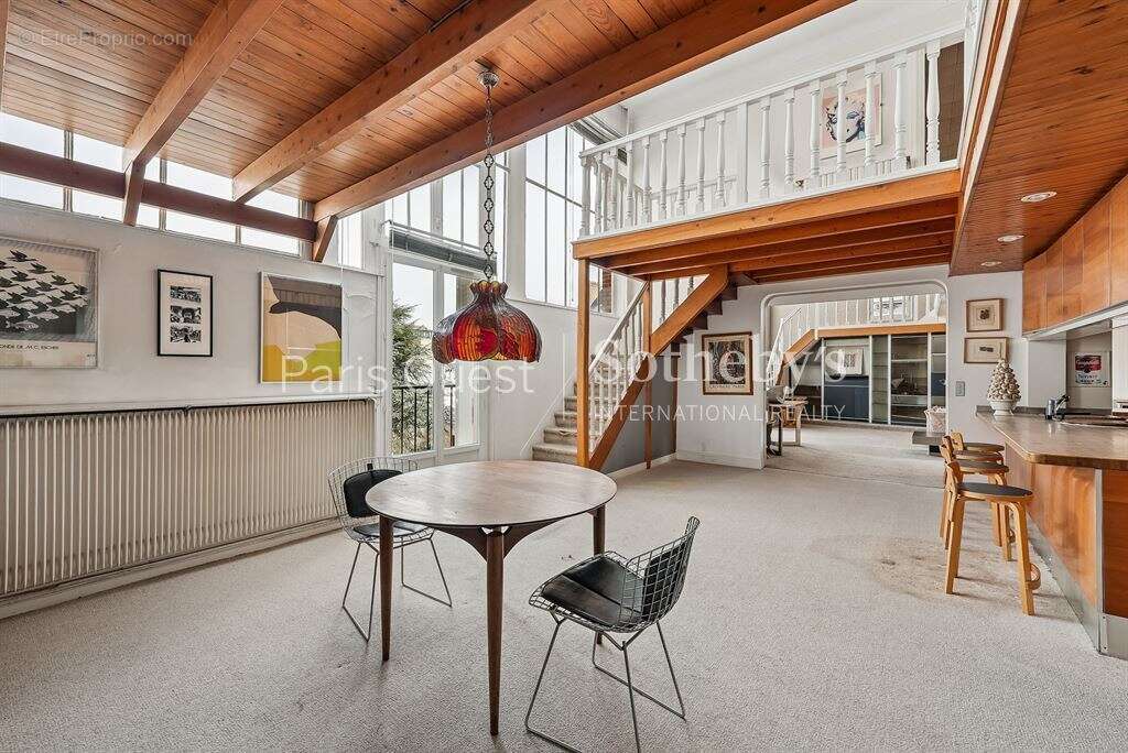 Appartement à PARIS-17E