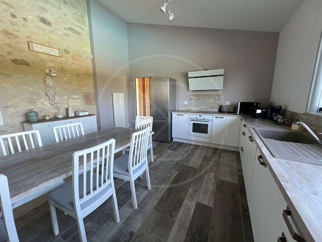 Maison à VILLEFRANCHE-DE-LONCHAT