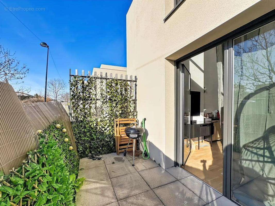 Appartement à L'ISLE-D'ABEAU