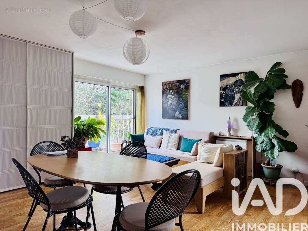 Photo 2 - Appartement à RUEIL-MALMAISON