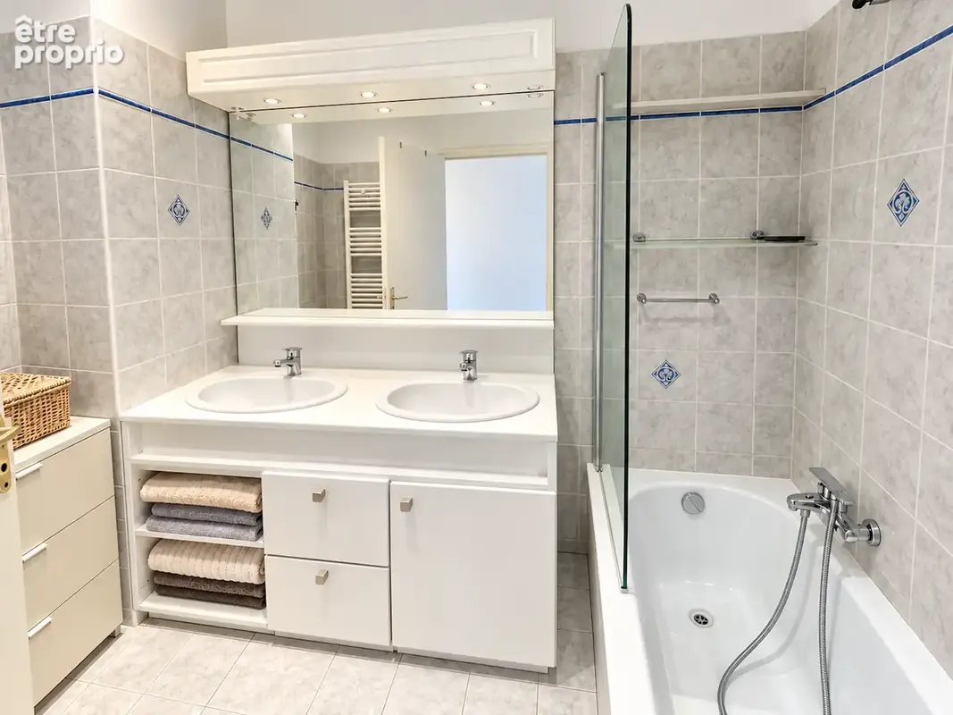 Exclusivité   ajaccio, route des sanguinaires f4 de 100 m2 traversant avec vue mer   terrasse   garage   dpe b - photo 23