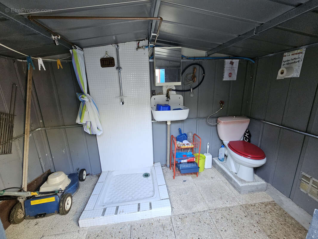 Cabane de loisirs au bord de l'eau - photo 10