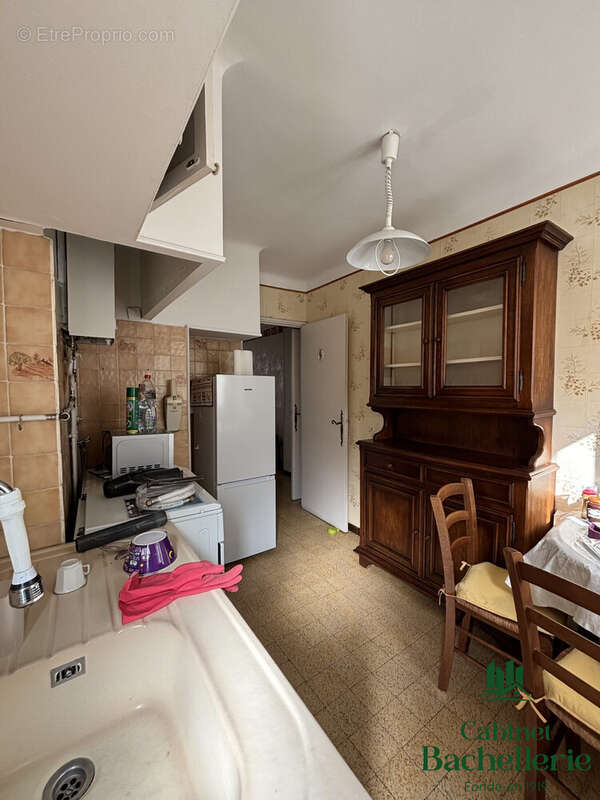 Appartement à MARSEILLE-4E