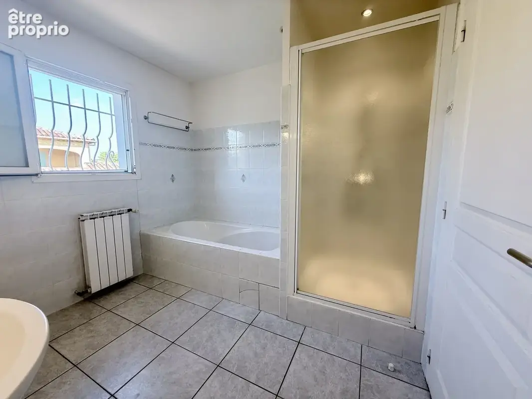 Maison 5 pièces 101 m² à vendre à La Londe-Les-Maures (83250) - photo 9