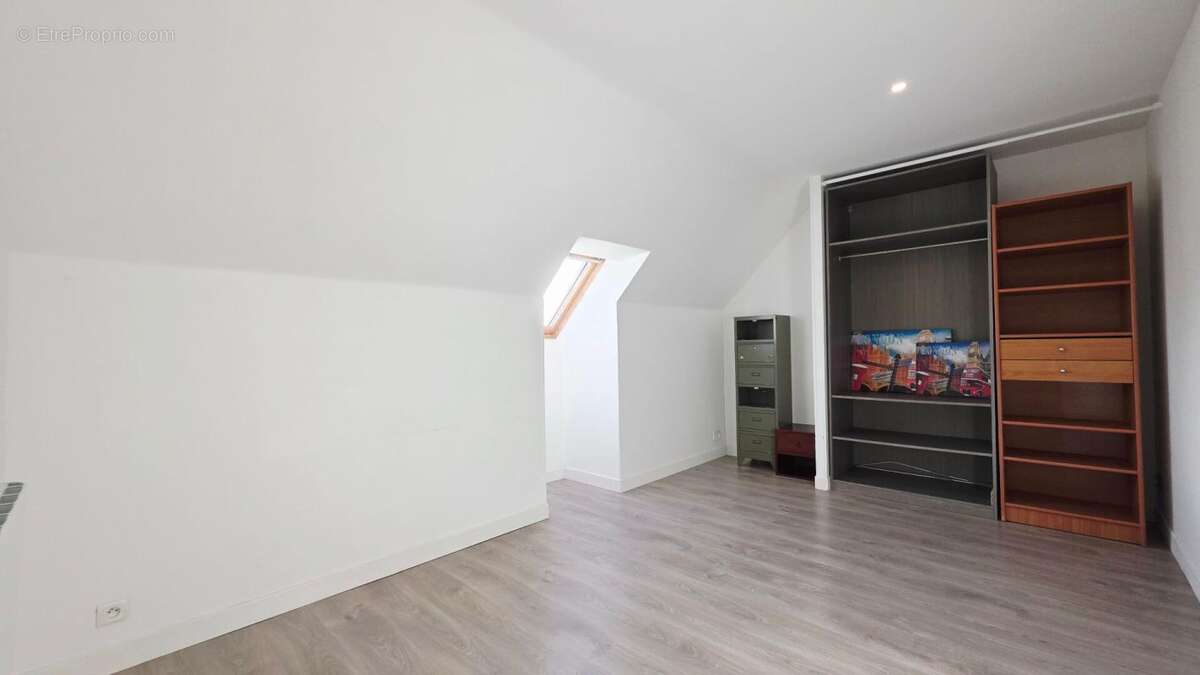 Maison à MEHUN-SUR-YEVRE