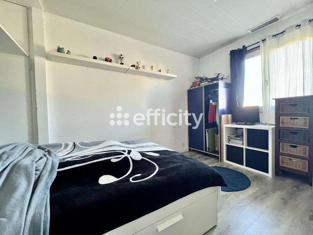 Maison à SAINTE-HELENE