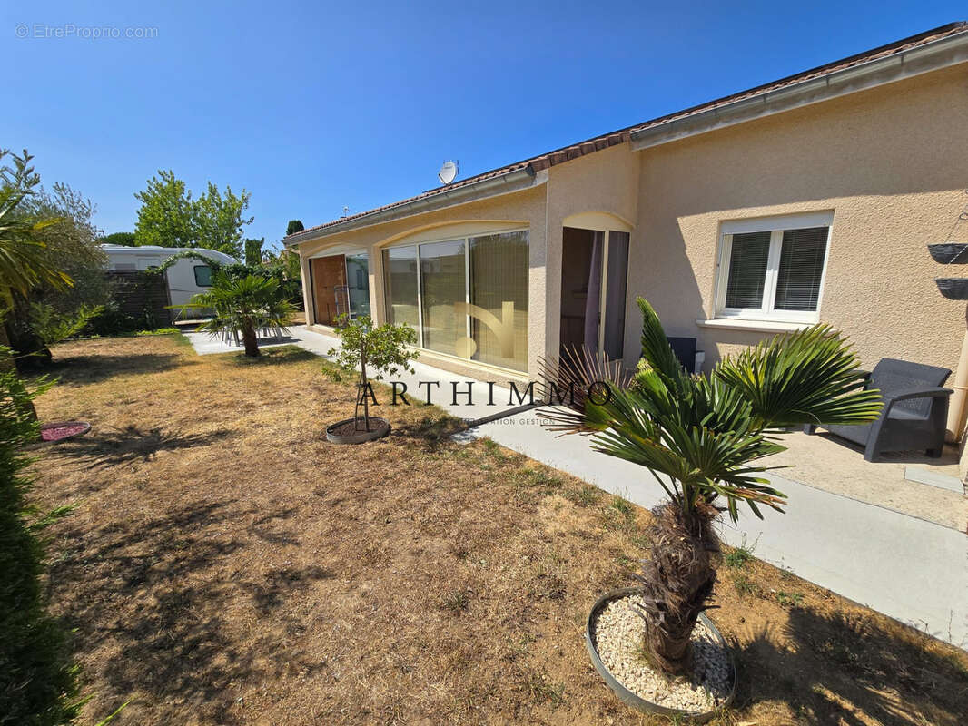 Maison 105 m² à Romans-Sur-Isere  - photo 2