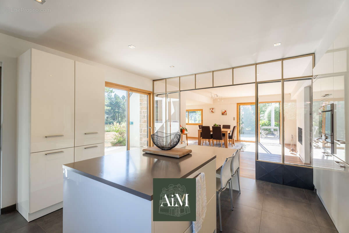 Propriété de prestige à vendre à Vannes- Domaine de plus de 3 hectares avec étang - photo 13